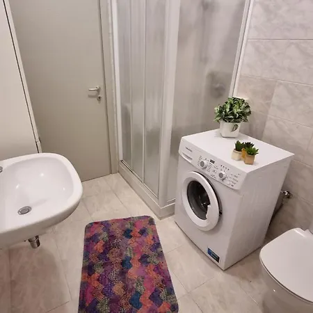 Near San Zeno 10 Min To Center Apartment *